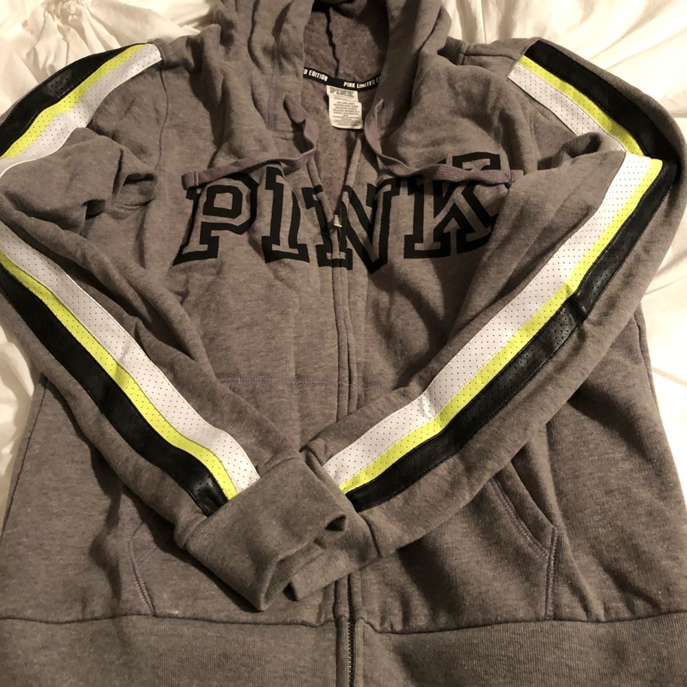 Pink long sleeve never worn hoodie